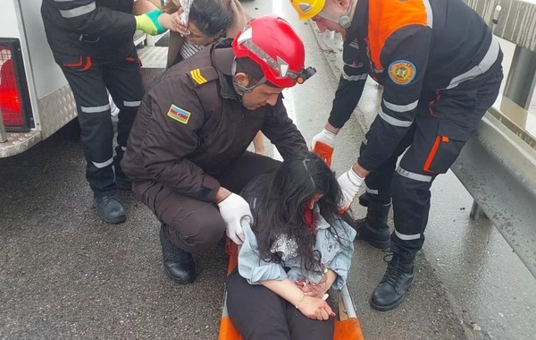 Kənar dairəvi yolda avtomobil Kamazla toqquşub, ölən və xəsarət alanlar var