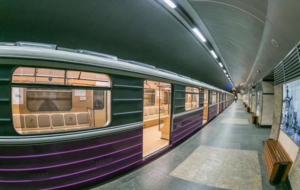 Bakı metrosunda şüşə arakəsmələrin quraşdırılması mümkün deyil - AÇIQLAMA