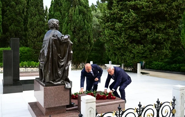 Həştərxan vilayətinin vitse-qubernatoru Fəxri xiyabanı ziyarət edib