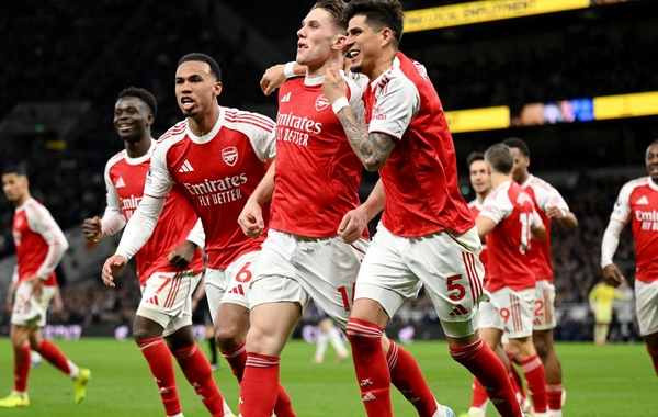 Arsenal mövsüm öncəsi heyətini gücləndirir