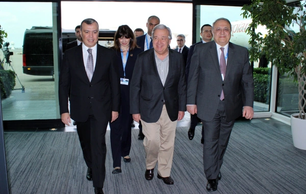 Генсек ООН находится с визитом в Азербайджане