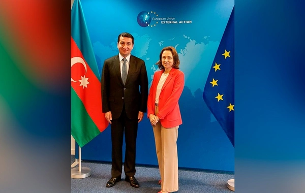 Hikmət Hacıyev Aİ-nin Xarici Fəaliyyət Xidmətinin baş katibi ilə görüşüb