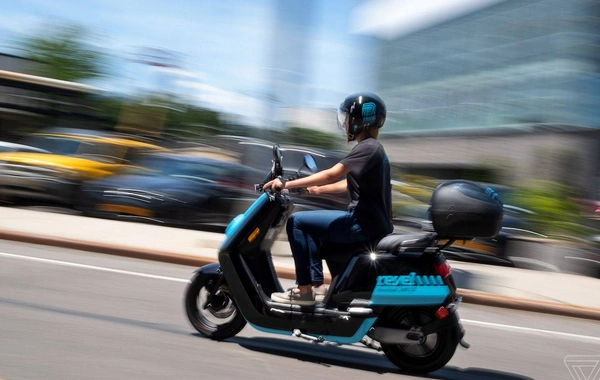 Moped sürücüləri üçün YENİ TƏLƏBLƏR