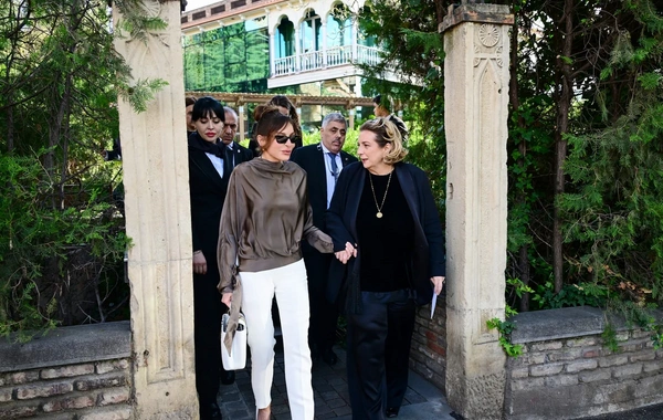 Tbilisidə Mehriban Əliyevanın şərəfinə lanç verilib