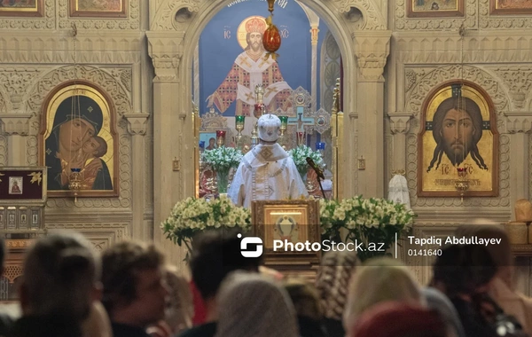 Müqəddəs Mürdaşıyan Zənənlər Kafedral kilsəsində Pasxa bayramından FOTOREPORTAJ