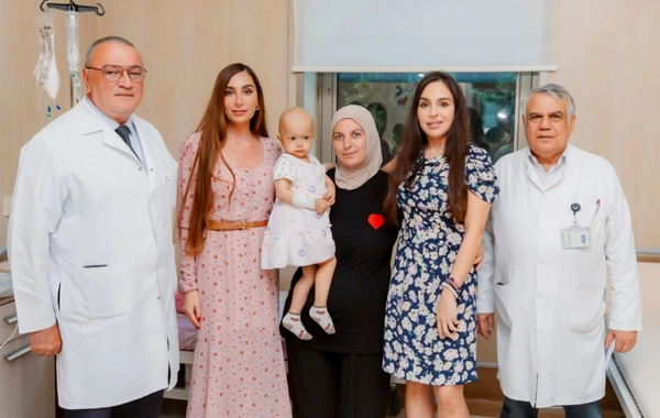 Leyla və Arzu Əliyevalar Milli Onkologiya Mərkəzində olublar