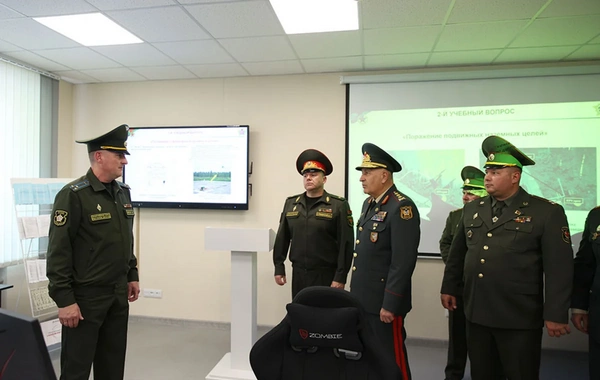 Kərim Vəliyev belaruslu həmkarı ilə regional təhlükəsizliyi müzakirə edib