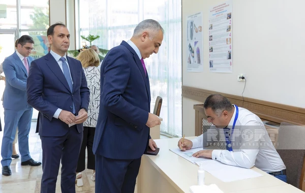 Fuad Nəcəfli səsvermə hüququndan istifadə edib
