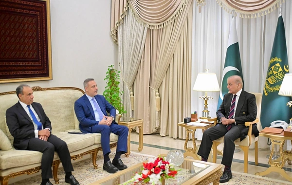 Şahbaz Şərif Hakan Fidanla ikitərəfli münasibətləri müzakirə edib