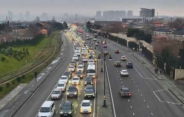 Paytaxtda sıxlıq olan küçələrin siyahısı