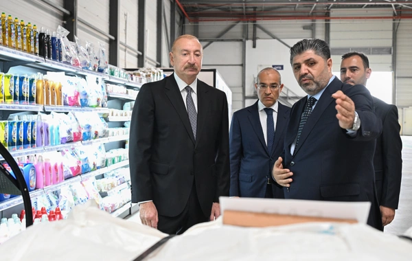 Prezident İlham Əliyev Qaradağ rayonunda kağız və gigiyenik məhsulların istehsalı müəssisəsinin açılışında iştirak edib