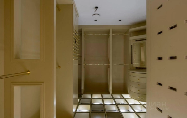 Alla Puqaçova ilə 11 il yaşadığı evi 240 milyona satır