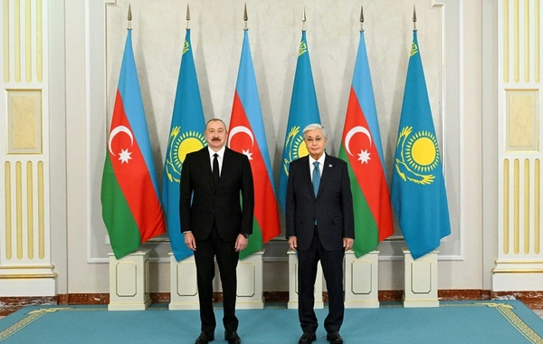 İlham Əliyev Qazaxıstan Prezidentini Azərbaycana səfərə dəvət edib
