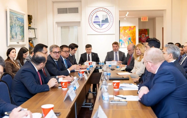 Azərbaycan və Ermənistan səfirləri Tramp marşrutu təşəbbüsü ilə bağlı tədbirdə iştirak ediblər