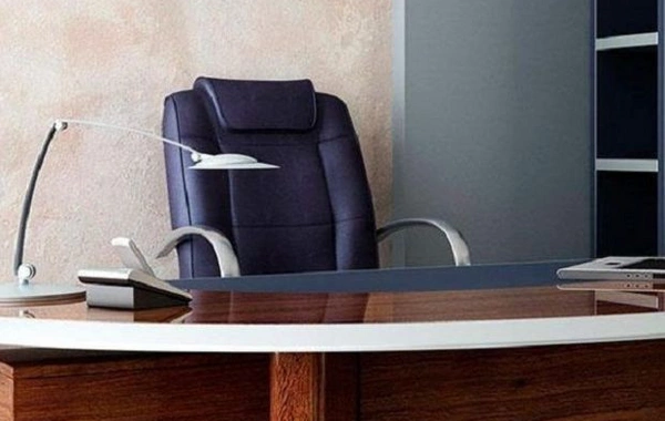 Tanınmış professor işdən çıxdı