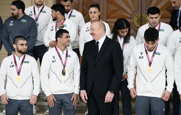 İlham Əliyev Avropa çempionatında komanda hesabında çempion olan güləşçiləri qəbul edib