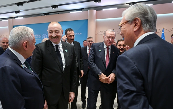 İlham Əliyev Türküstanda TDT-nin qeyri-rəsmi Zirvə görüşündə iştirak edib