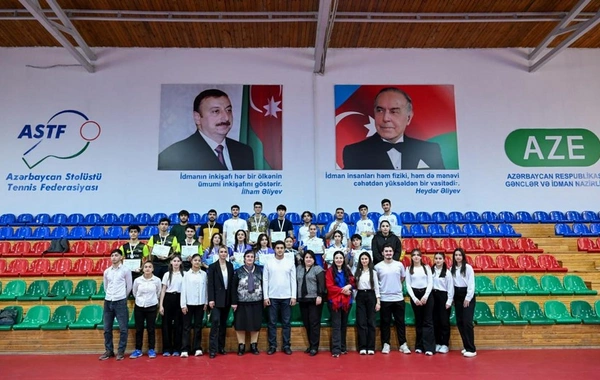 Bakıda tələbələr arasında keçirilən stolüstü tennis yarışına yekun vurulub