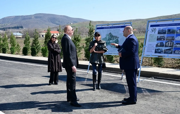 Президент Ильхам Алиев ознакомился с работами, проделанными в селе Ходжавенд