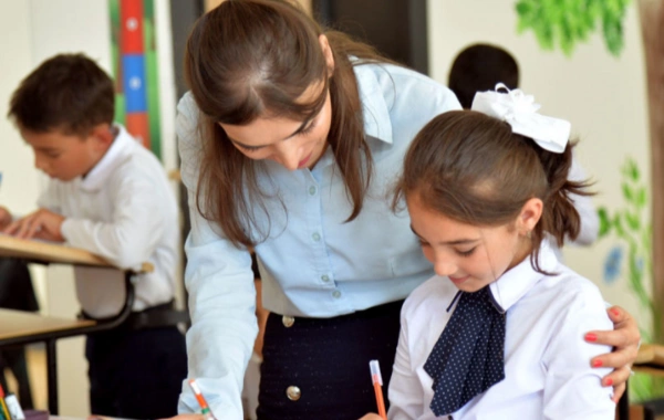 İbtidai sinif müəllimliyi üzrə peşə tanınmasında namizədlərdən 83 faizi uğursuz nəticə əldə edib