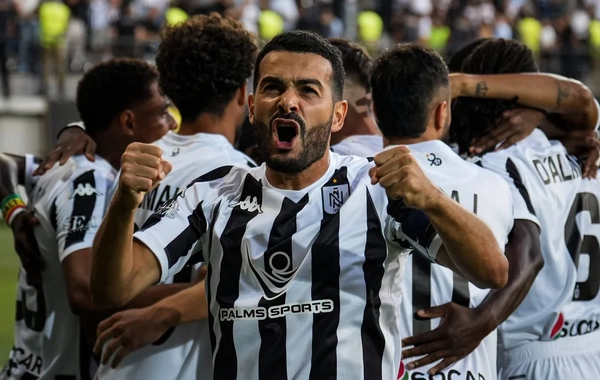 Emin Mahmudov Neftçinin heyətində avrokuboklarda 10-cu qolunu vurub