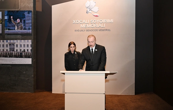 Prezident İlham Əliyev Xocalı Soyqırımı Memorialının açılışında iştirak edib