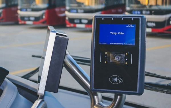 Azərbaycanda xarici bank kartı ilə ictimai nəqliyyatda ödəniş mümkün olub