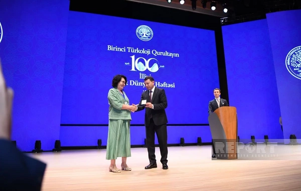 Bir qrup alim "Birinci Türkoloji Qurultayın 100 illiyi (1926–2026)" xatirə nişanı ilə təltif edilib