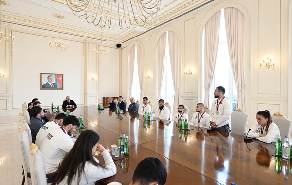 İlham Əliyev Avropa çempionatında komanda hesabında çempion olan güləşçiləri qəbul edib