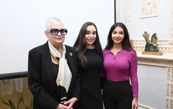 Maqsud İbrahimbəyov Yaradıcılıq Mərkəzində "Neft bumu hamıya gülümsəyir" festivalının açılışı olub