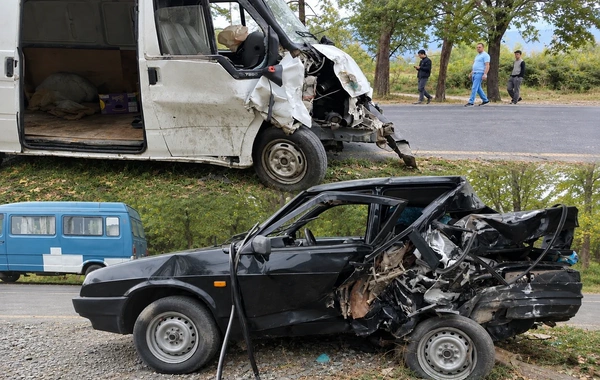 Qaxda ağır qəza: Yaralılar var