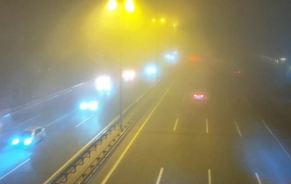 Duman səbəbindən Bakının bir sıra yollarında sürət həddi endirilib