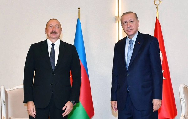 İlham Əliyev Rəcəb Tayyib Ərdoğana zəng edib