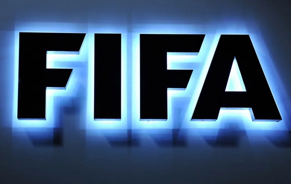 FIFA-dan irqçiliyə qarşı sərt addım: Bir hərəkət matçı yarımçıq qoya bilər