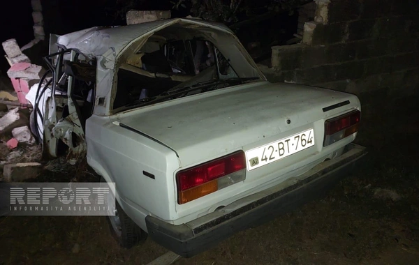Lənkəranda avtomobil aşaraq hasara çırpılıb, ölən və xəsarət alanlar var