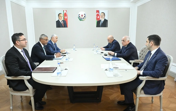 Əli Əsədov və Yan Sonders Azərbaycan ilə ÜGT arasında əməkdaşlığı müzakirə edib