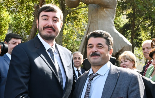 Prezident İlham Əliyev Bakıda Aşıq Ələsgərin abidəsinin açılışında iştirak edib