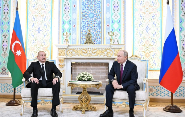 Президент России: Причина катастрофы самолета AZAL связана с несколькими обстоятельствами