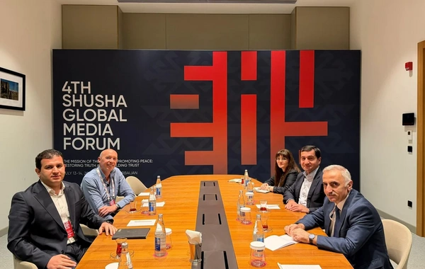Hikmət Hacıyev Şuşada Tiktok və Linkedinin məsul şəxsləri ilə uşaqların onlayn qorunması məsələlərini müzakirə edib