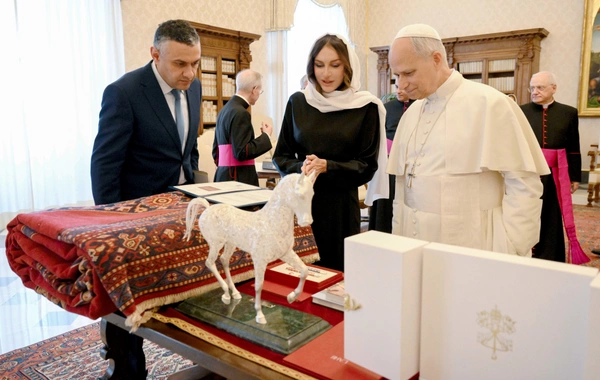 Birinci vitse-prezident Mehriban Əliyeva Roma Papası XIV Leo ilə görüşüb