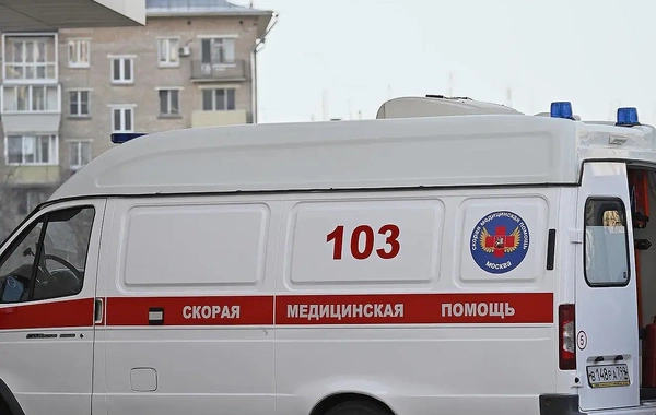 37 yaşlı kişi evdə özünü sünnət etməyə çalışdı, dostları da ona qoşuldu