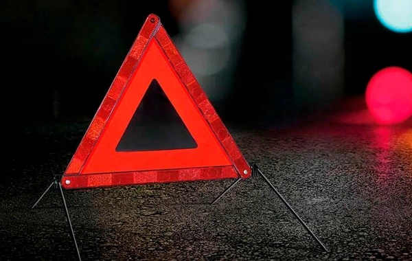 Qusarda Azərbaycan və Pakistan vətəndaşlarını daşıyan mikroavtobus aşıb, 8 nəfər xəsarət alıb
