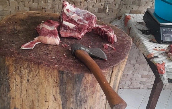 712 heyvan kəsimi və ət satışı mağazası cəzalandırılıb