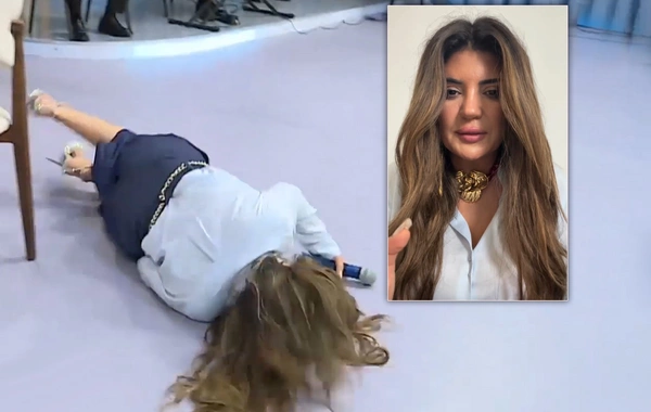 Canlı efirdə yıxılan müğənni: "Necə deyə bilərsiniz ki, qəsdən yıxılıb?!"