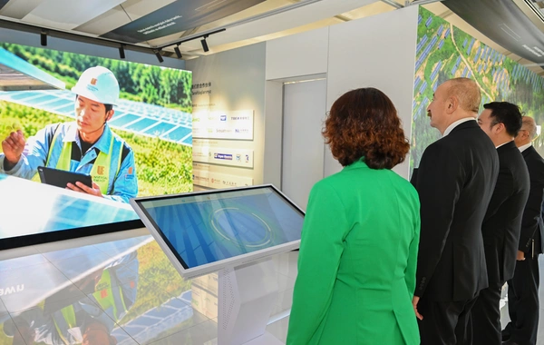 İlham Əliyev "Qobustan" Günəş Elektrik Stansiyasının açılışında iştirak edib