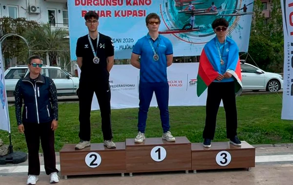 Azərbaycan avarçəkənləri Türkiyədəki turnirdə 3 medal qazanıblar