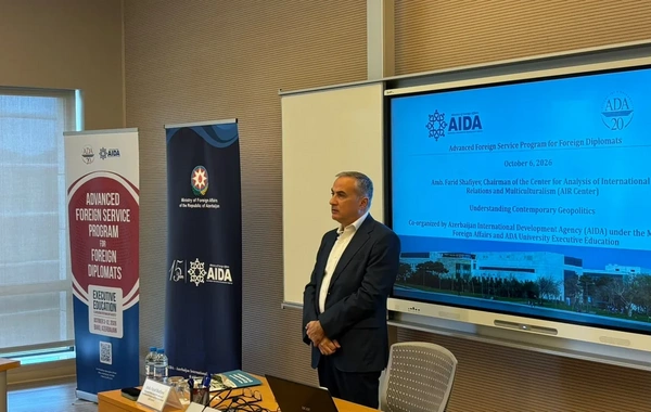 Azərbaycanda 17 ölkənin 19 diplomatı ixtisasartırma kursunu bitirib