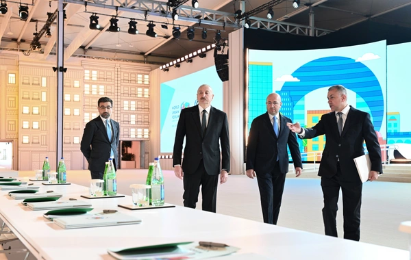 Prezident İlham Əliyev Bakı Olimpiya Stadionunun ərazisində WUF13 ilə bağlı görülən işlərlə tanış olub