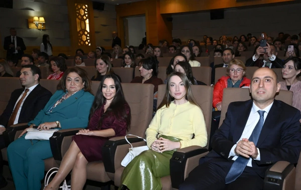 Mən, Lalə, bir də Şerlok Holms 2 filminin ikinci mövsümü ictimaiyyətə təqdim olunub