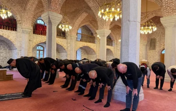 Şuşada bayram namazı qılınıb